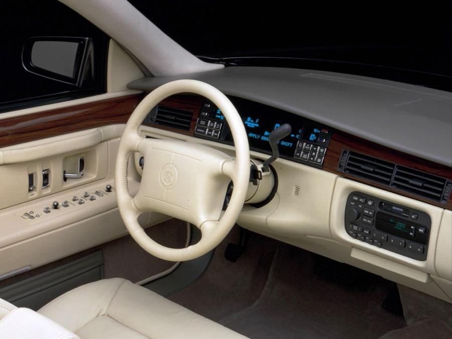  Cadillac Sedan de Ville 1994 года  (фото 6 из 15)